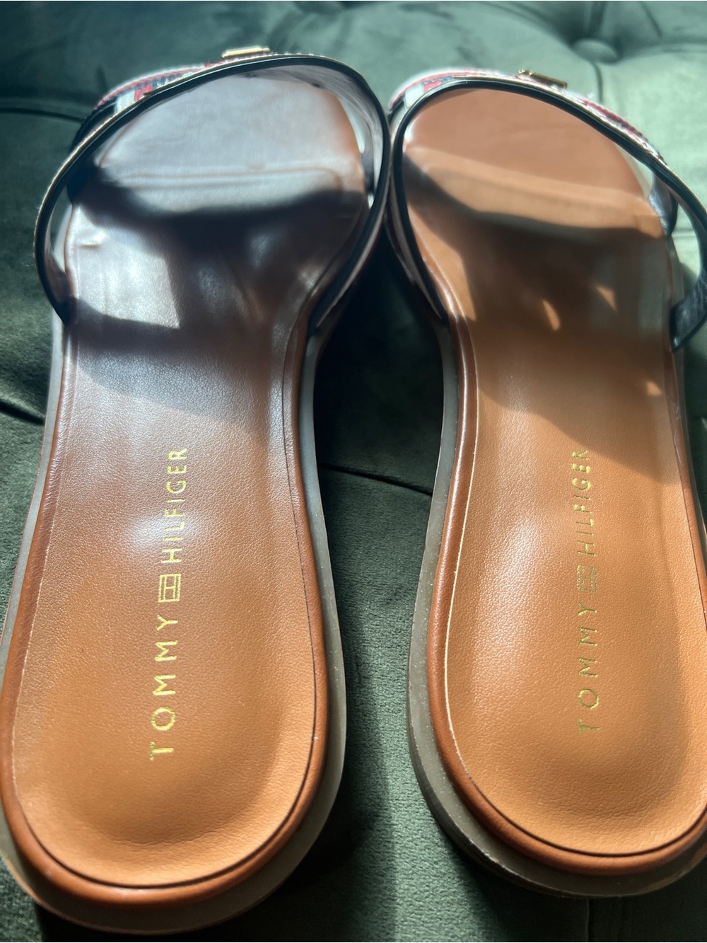Tommy Hilfiger Red White Navy Leather Slide Sandals with Gold TH Accent - Picture 4 of 4